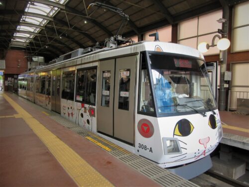 東急世田谷線／幸福の招き猫電車 | 合同通信